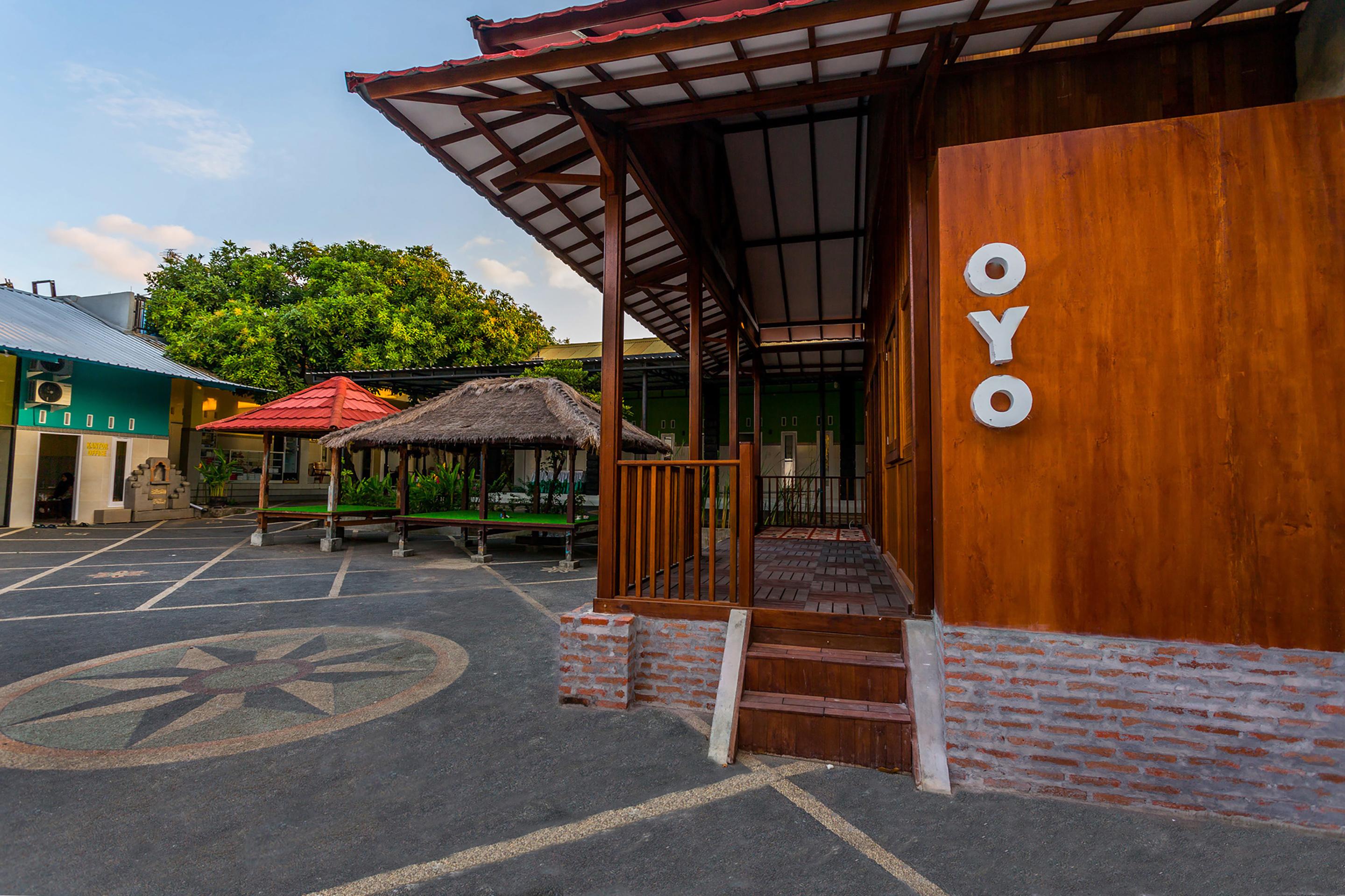 马塔兰 Oyo 1427阿扎拉伊斯兰旅馆酒店 外观 照片